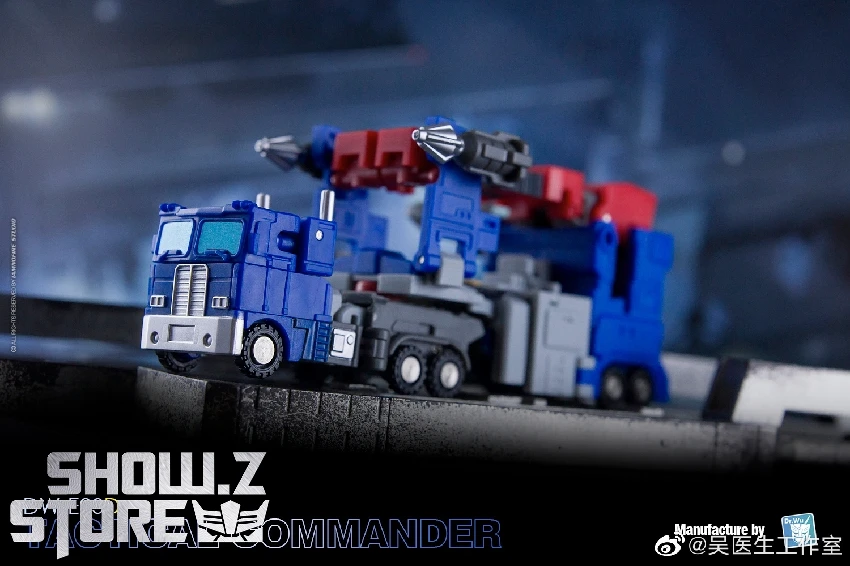 Dr.Wu DW-E23D Tactical Commander Ultra Magnus Diaclone Color Version 2 Dr.Wu DW-E23D Tactical Commander Ultra Magnus Diaclone Color Version - Image 2